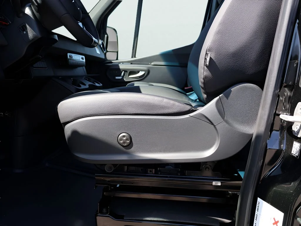 New 2026 Jet Black Mercedes-Benz Cargo 144 WB image 41