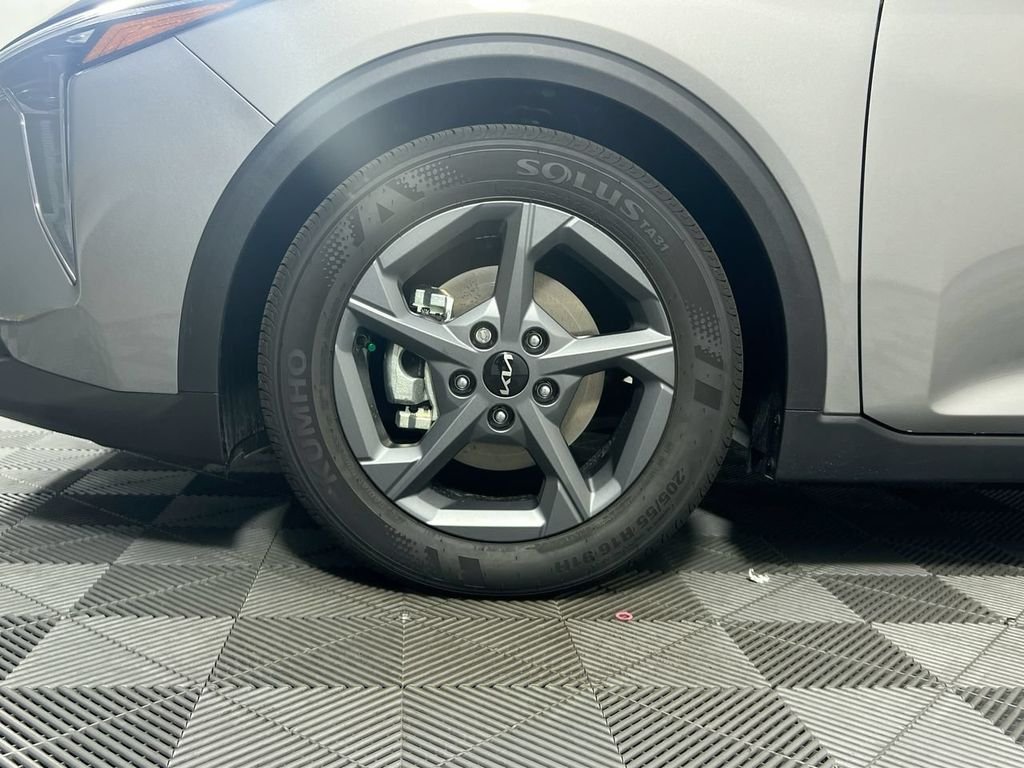 New 2026 Steel Gray Kia LXS image 12