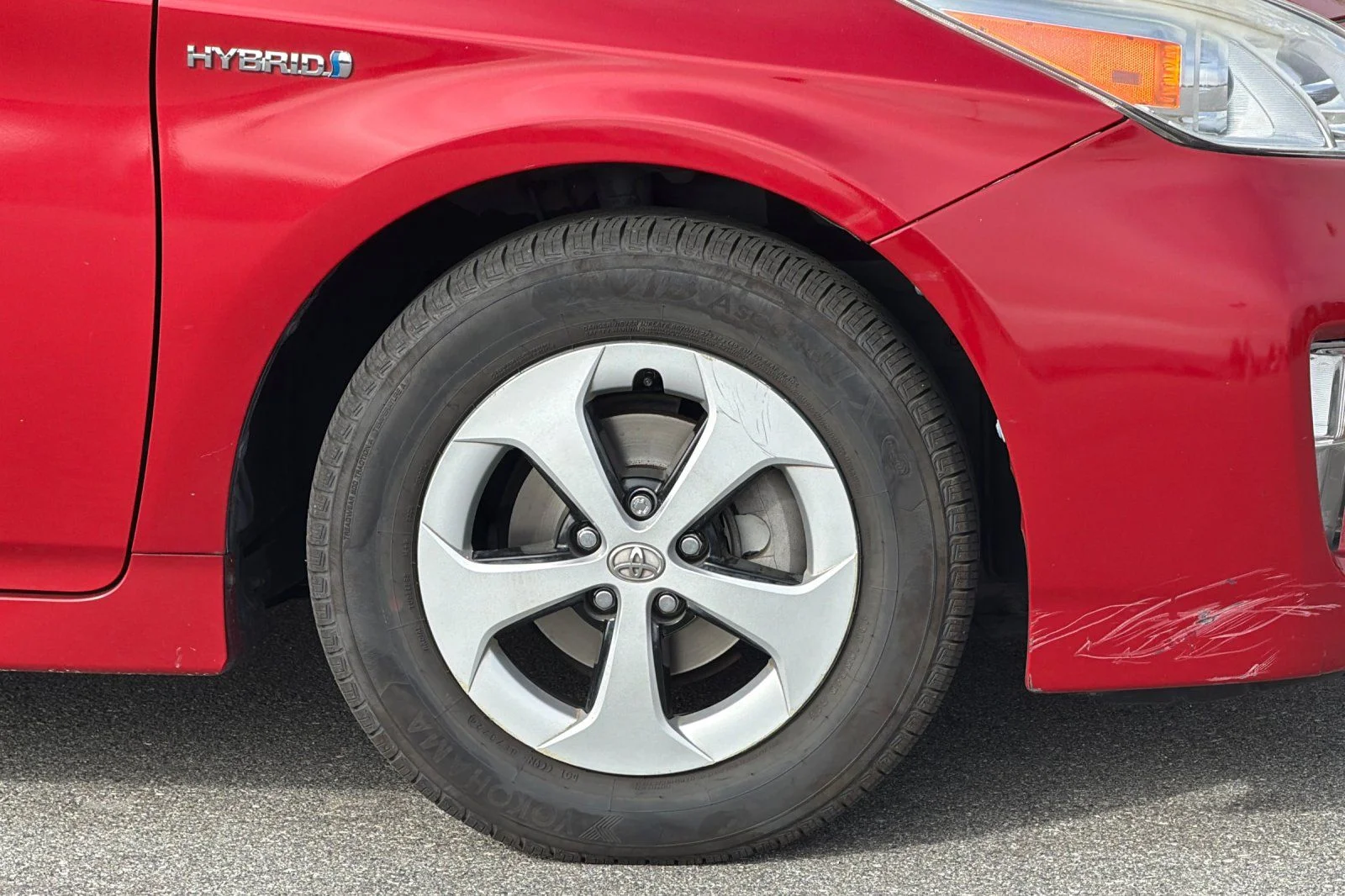 Used 2015 Red Toyota Two image 36