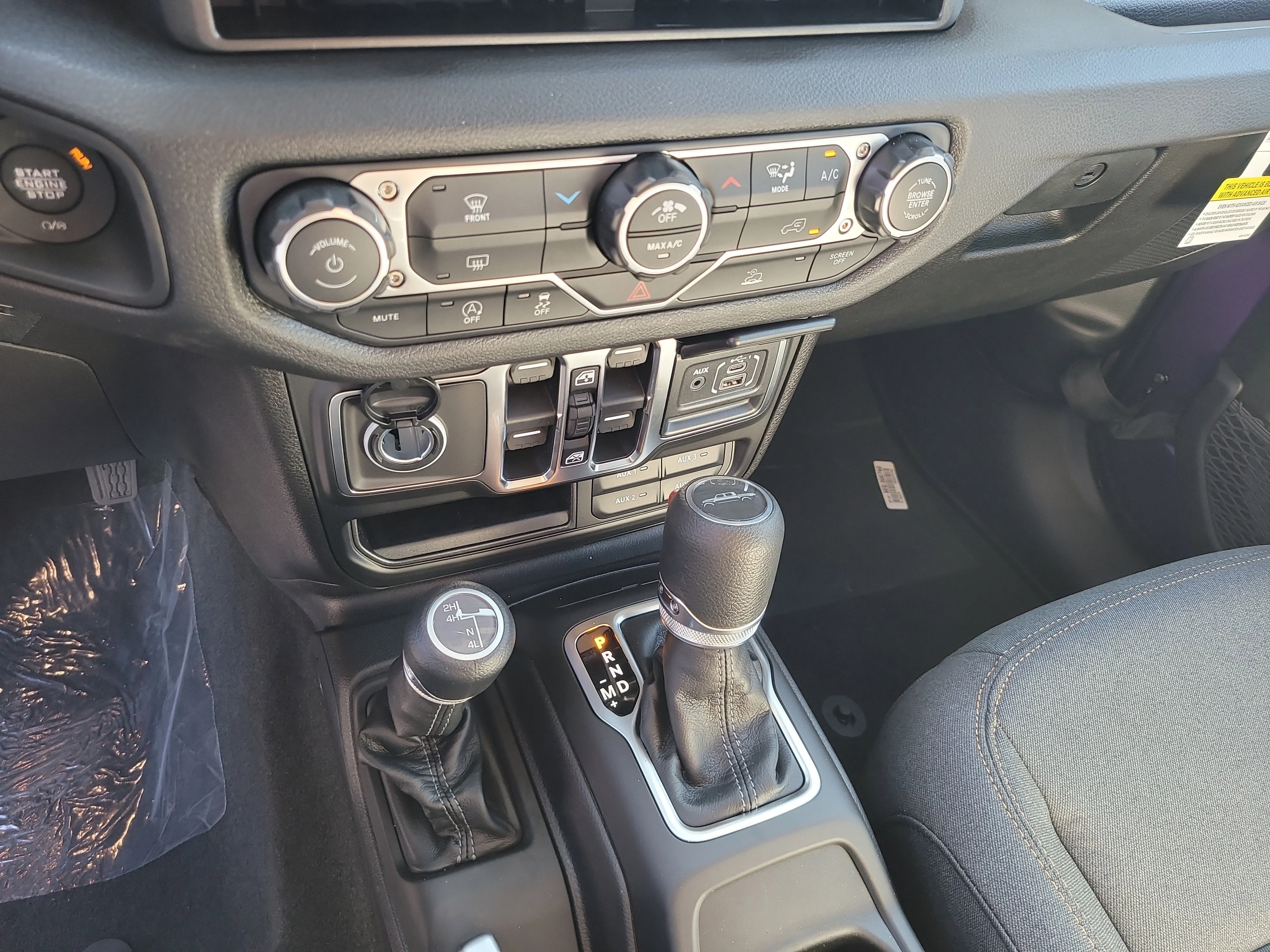 New 2026 Reign Jeep Sport S image 18