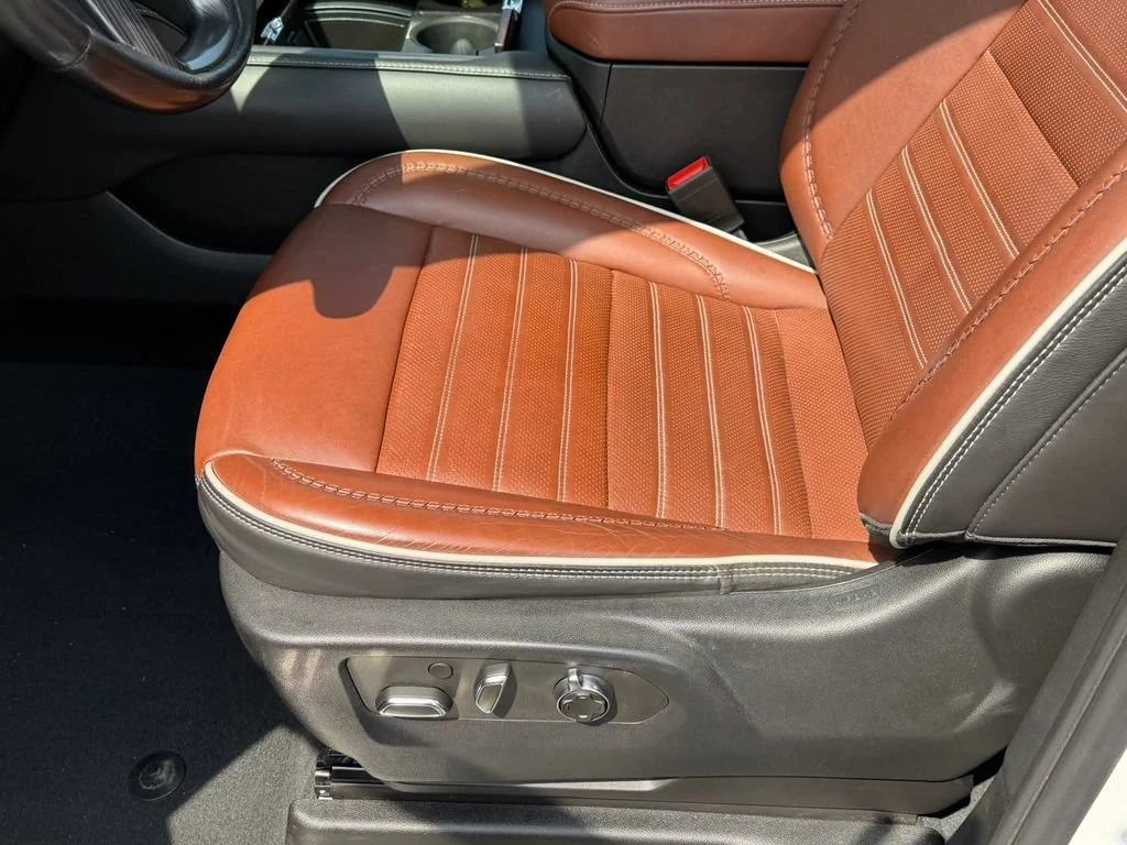 2023 GMC Yukon Denali Ultimate - Photo 34