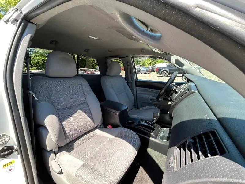 Used 2015 White Toyota Pickup 4D 6 ft image 23