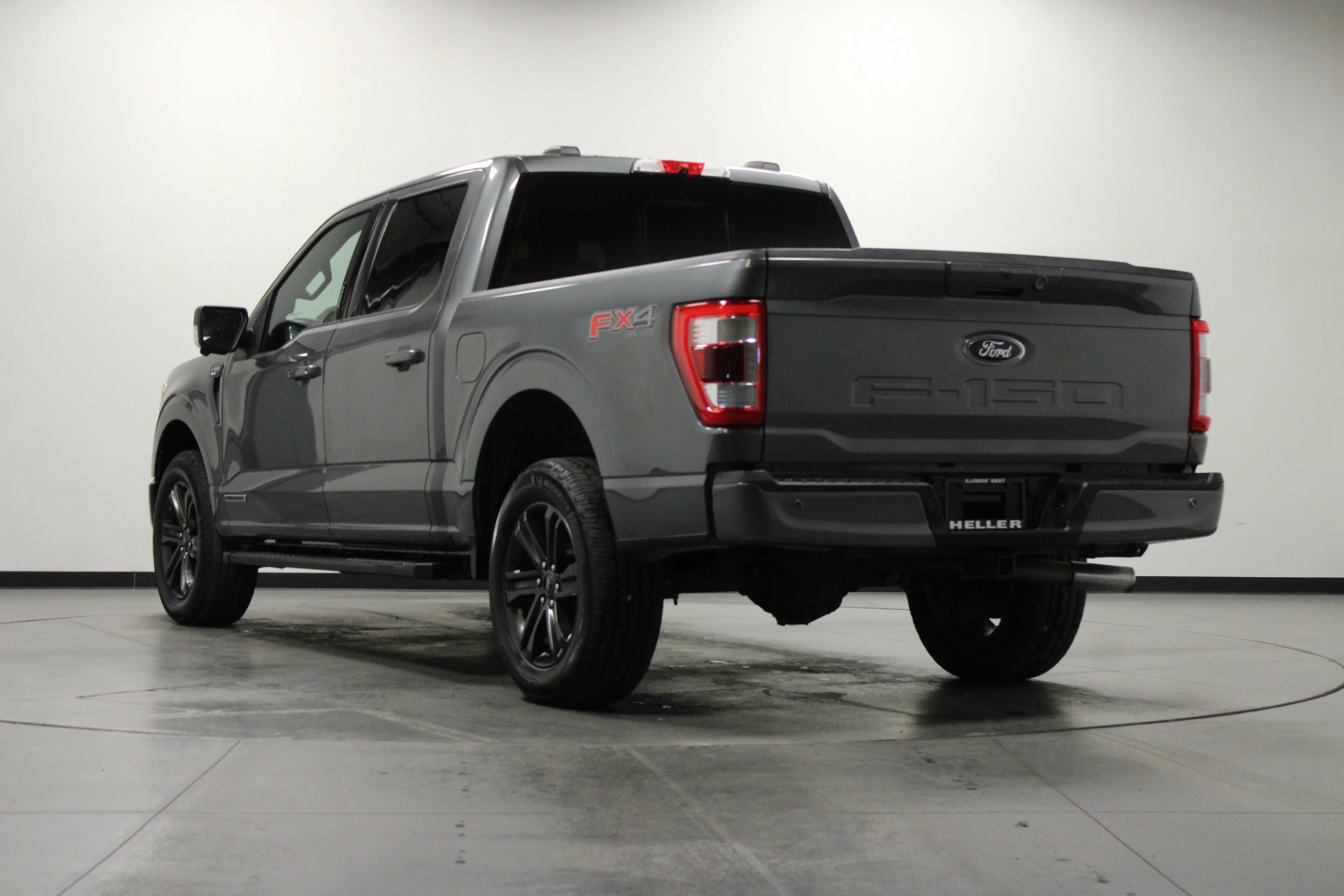Used 2021 Carbonized Gray Metallic Ford LARIAT image 6