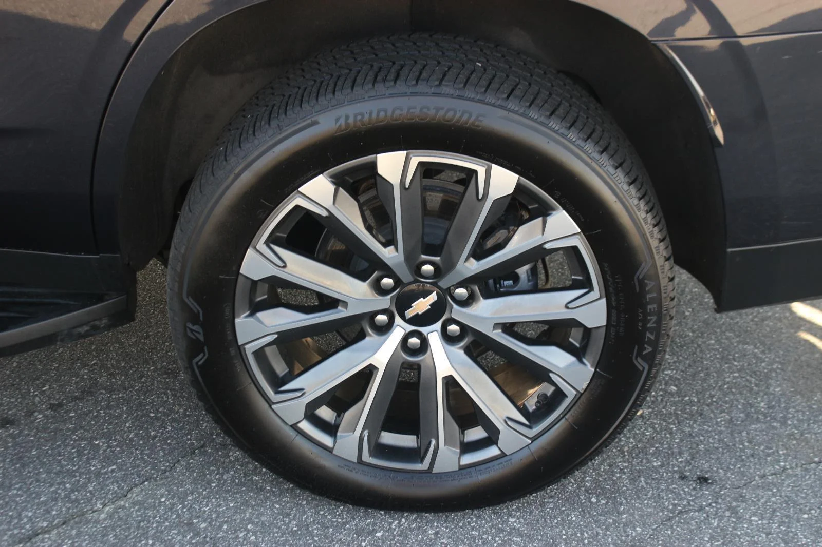 Used 2025 Dark Ash Metallic Chevrolet High Country image 42