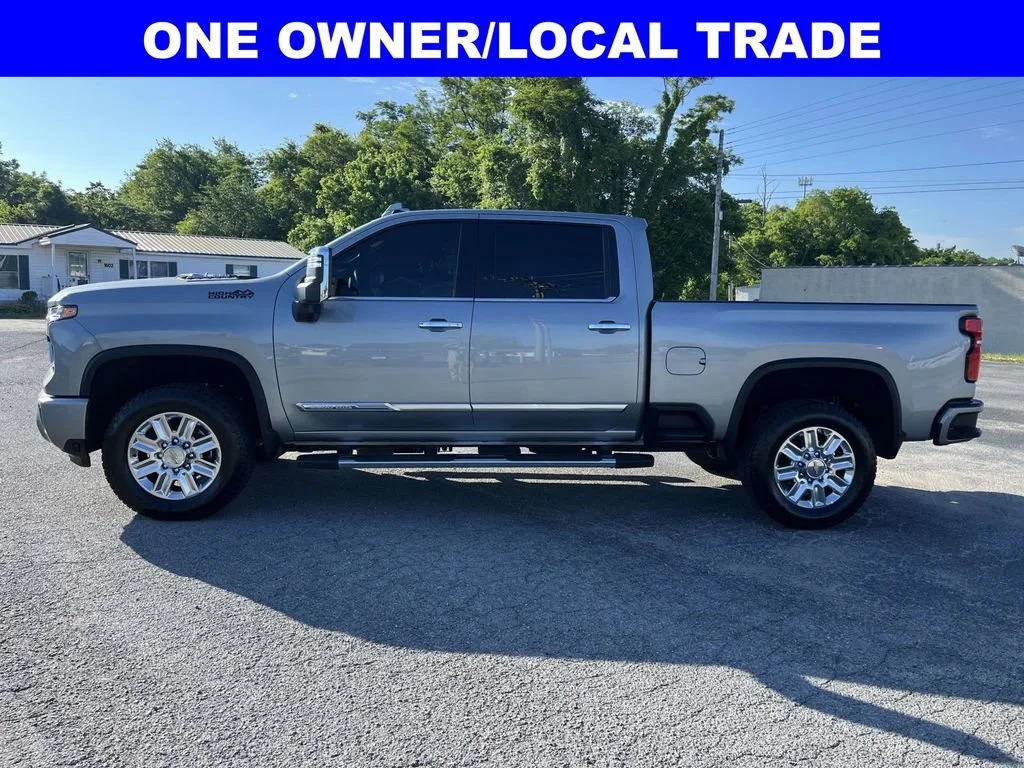 Used 2025 Sterling Gray Metallic Chevrolet High Country image 7