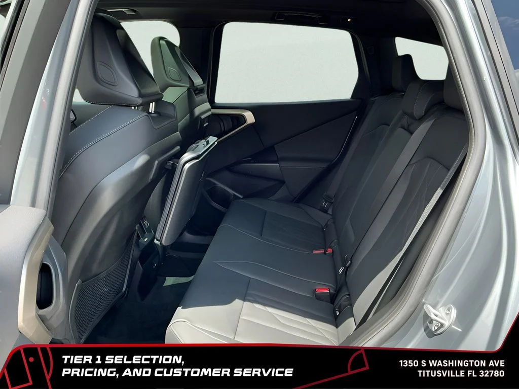 Used 2025 Gray BMW 30 xDrive image 17