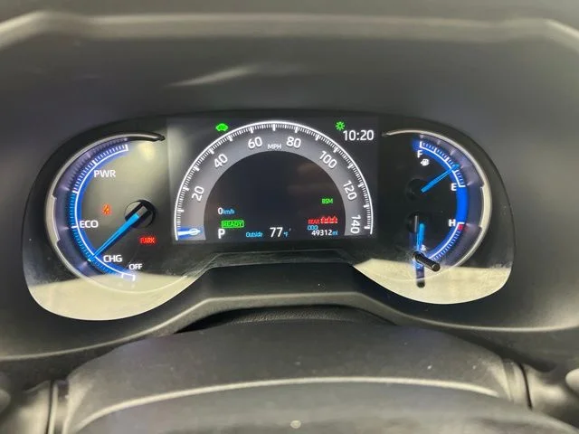 Used 2023 Silver Toyota XLE image 17