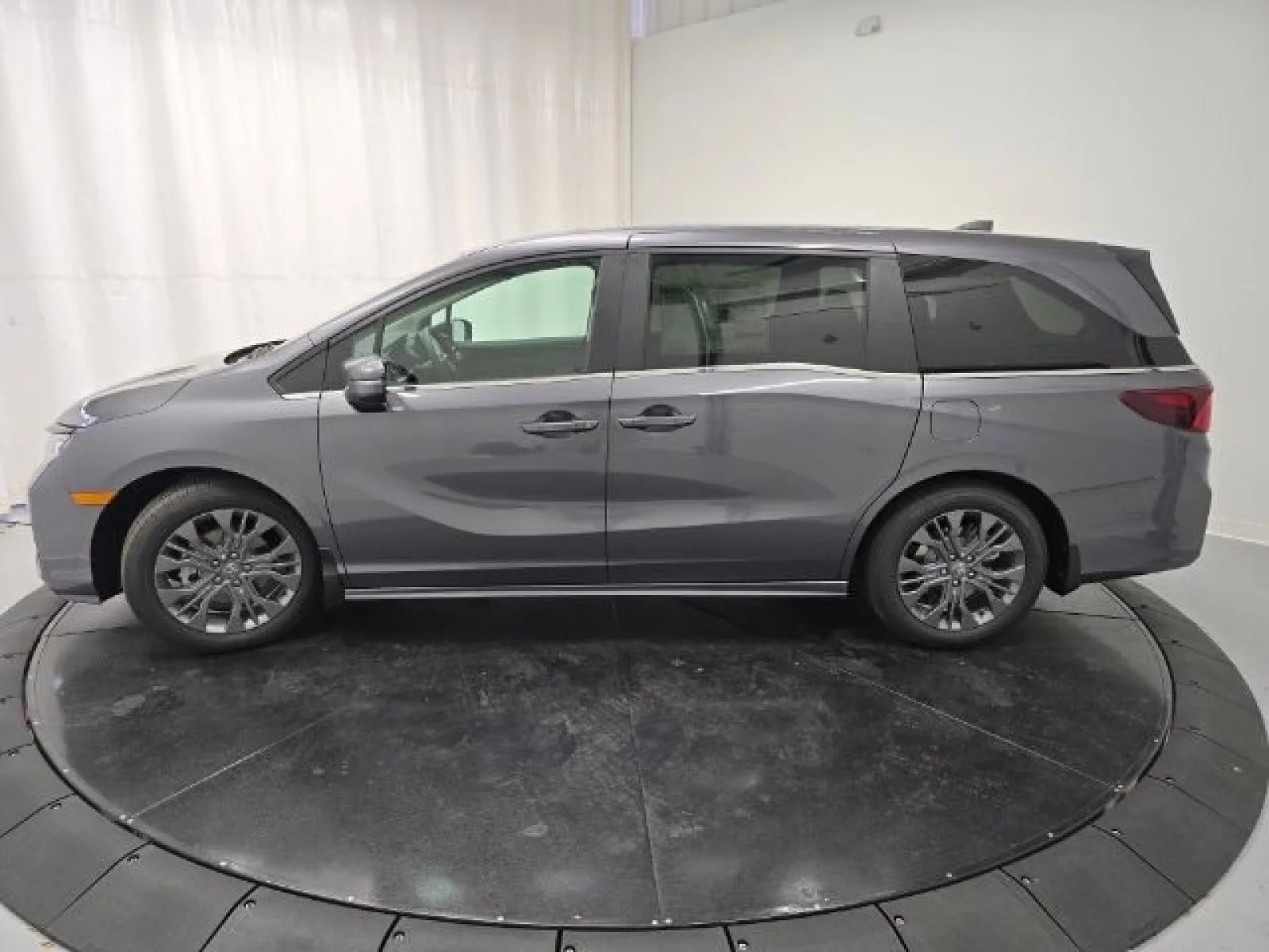 New 2026 Modern Steel Metallic Honda Touring image 27