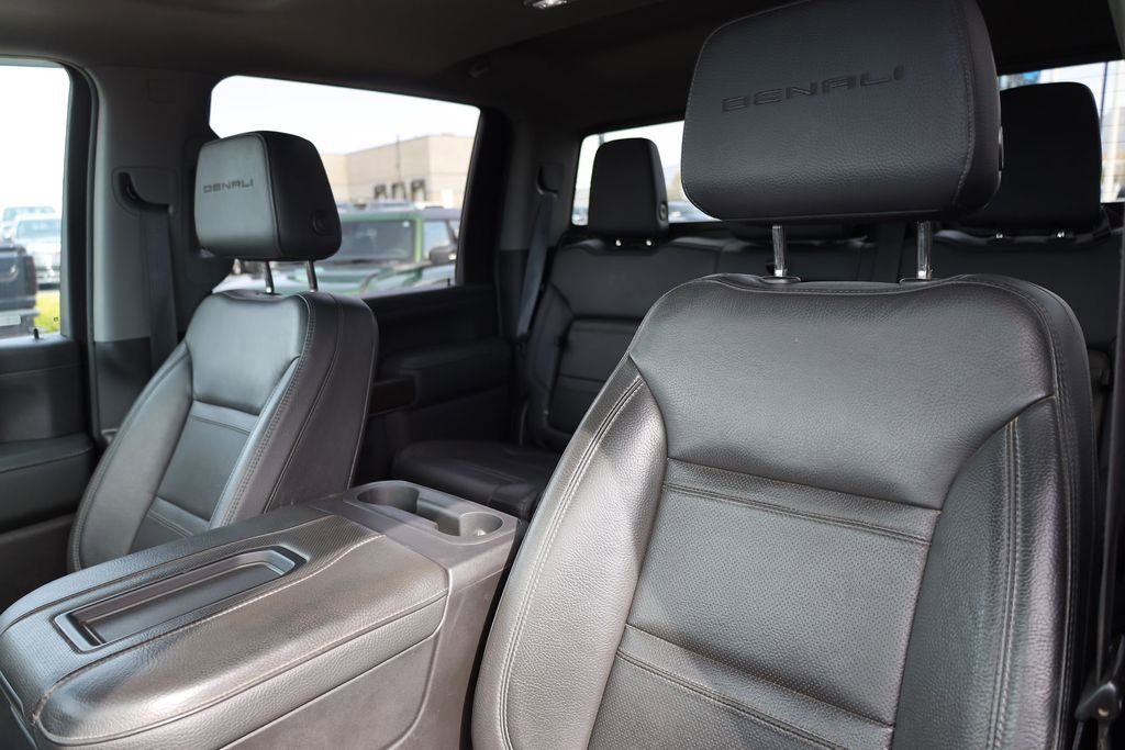 Used 2022 Onyx Black GMC Denali image 16