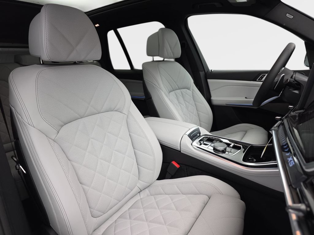 New 2026 Alpine White BMW xDrive50e image 9