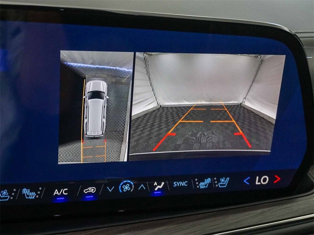 2026 Chevrolet Suburban Premier - Photo 23