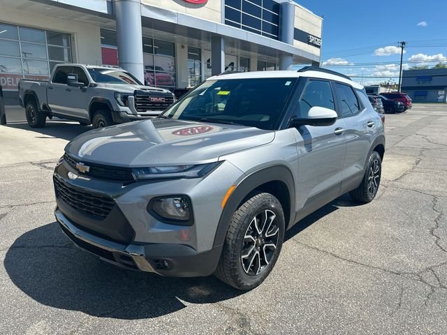 Used 2023 Gray Chevrolet ACTIV image 11