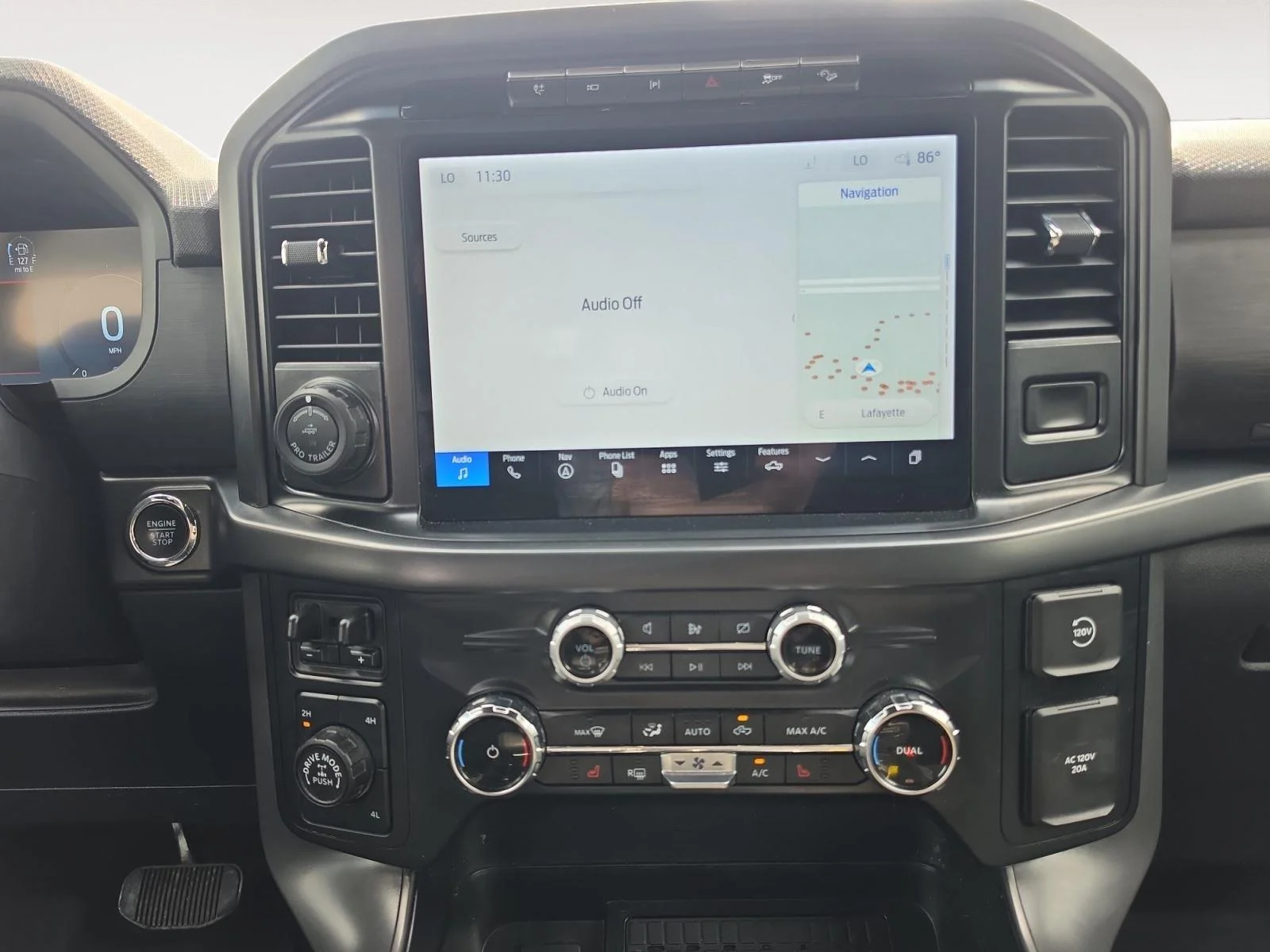 Used 2024 Oxford White Ford XLT image 14