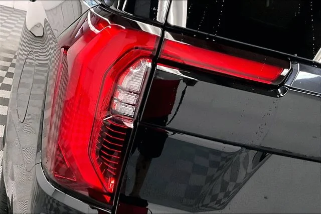2025 GMC Yukon XL Denali Ultimate - Photo 37