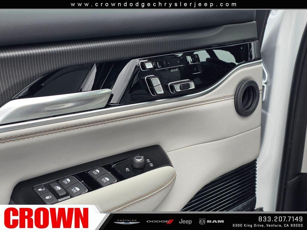 New 2026 Bright White Clearcoat Jeep Grand Wagoneer image 13