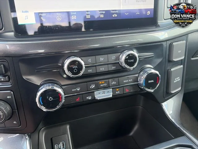 Used 2023 Blue Ford XLT image 18