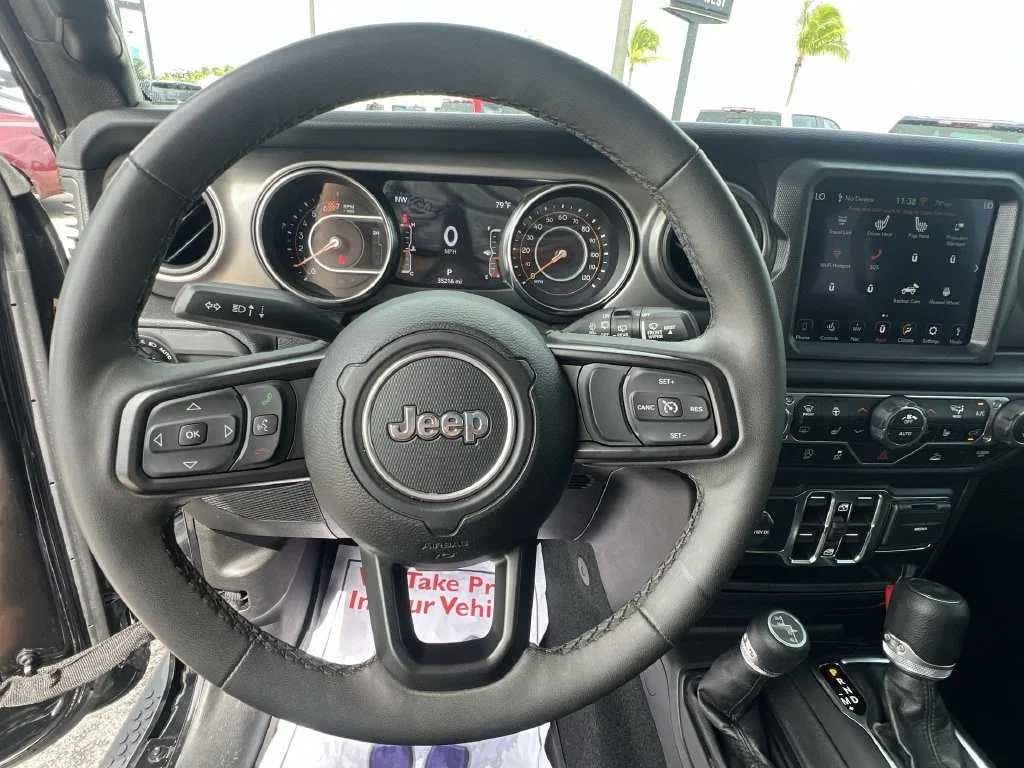 Used 2023 Black Jeep Sport S image 12