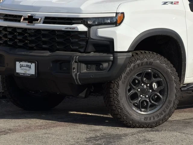 2026 Chevrolet Silverado 1500 ZR2 - Photo 3