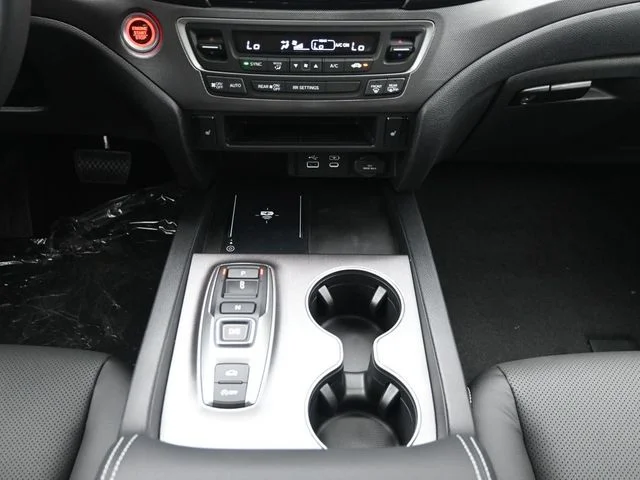 New 2026 Platinum White Pearl Honda RTL image 26