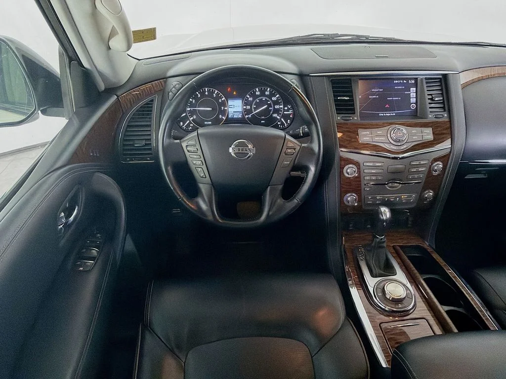 Used 2018 White Nissan SL image 21