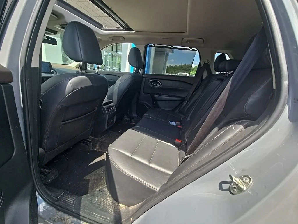 Used 2021 Boulder Gray Pear Nissan SL image 4