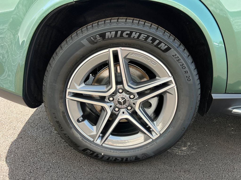 New 2026 MANUFAKTUR Ireland Mid Green Metallic Mercedes-Benz GLE 450 image 36