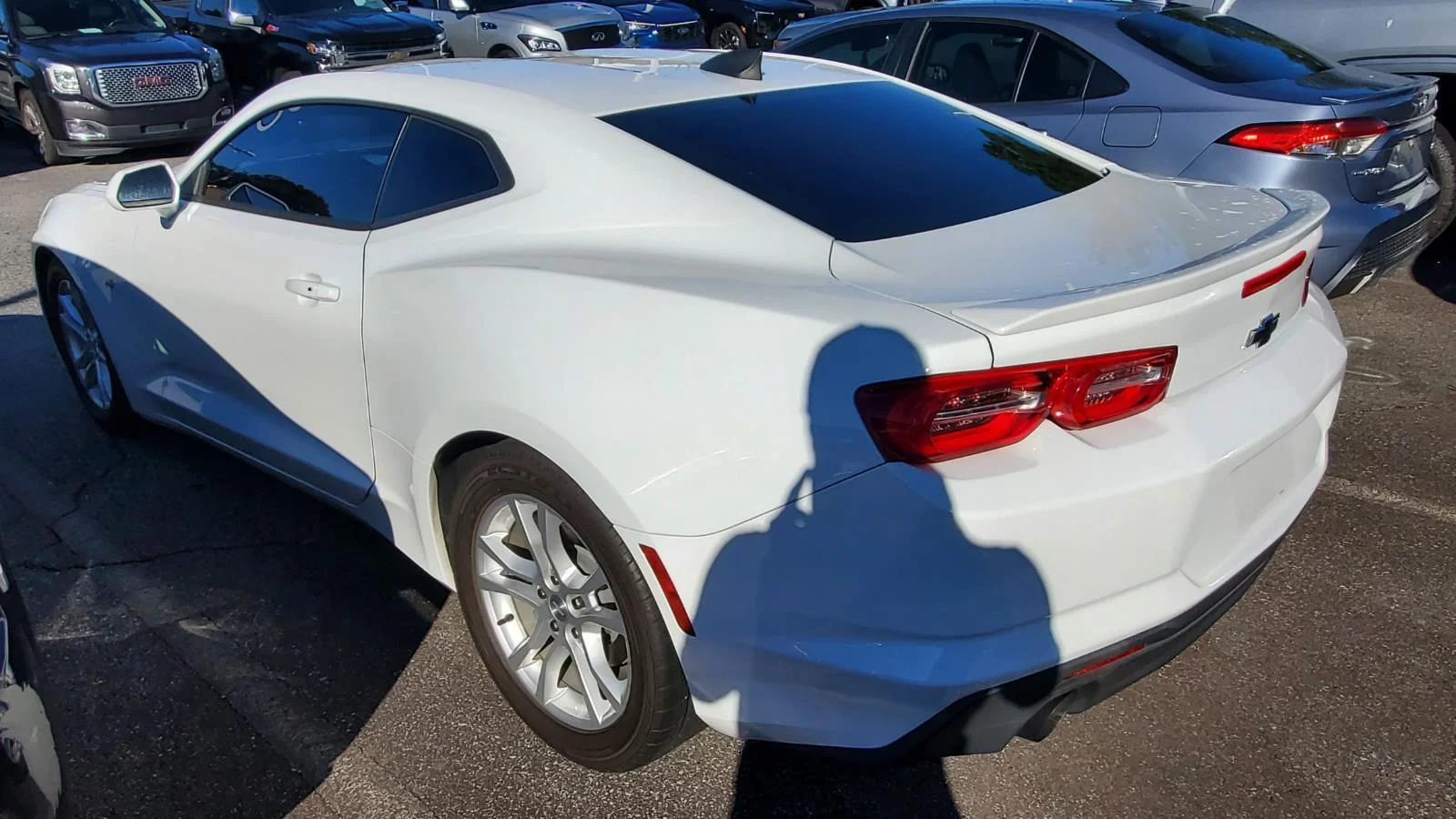Used 2020 SUMMIT WHITE Chevrolet 1LS image 8