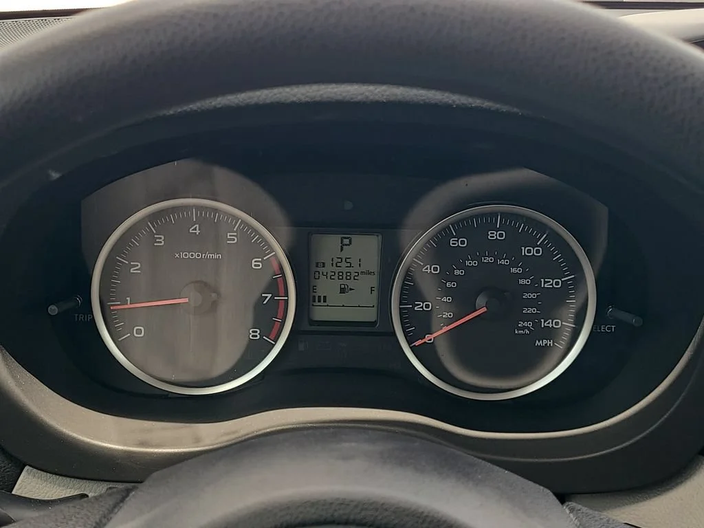 Used 2018 White Subaru 2.5i image 21