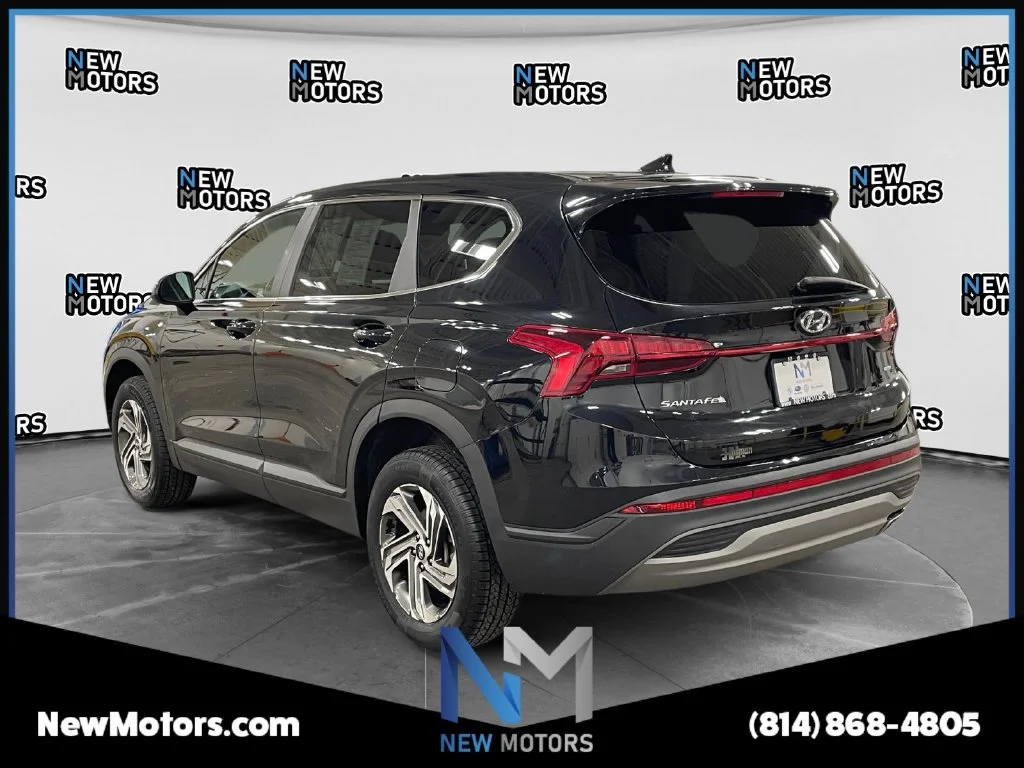 Used 2021 Twilight Black Hyundai SE image 3