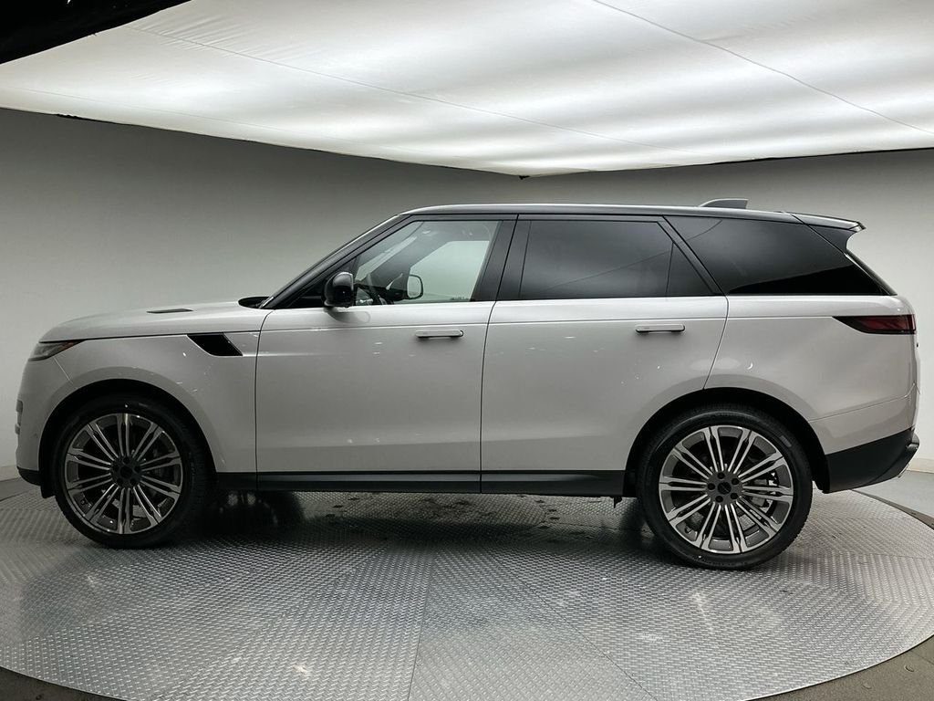 New 2026 Borasco Grey LAND ROVER SE image 10