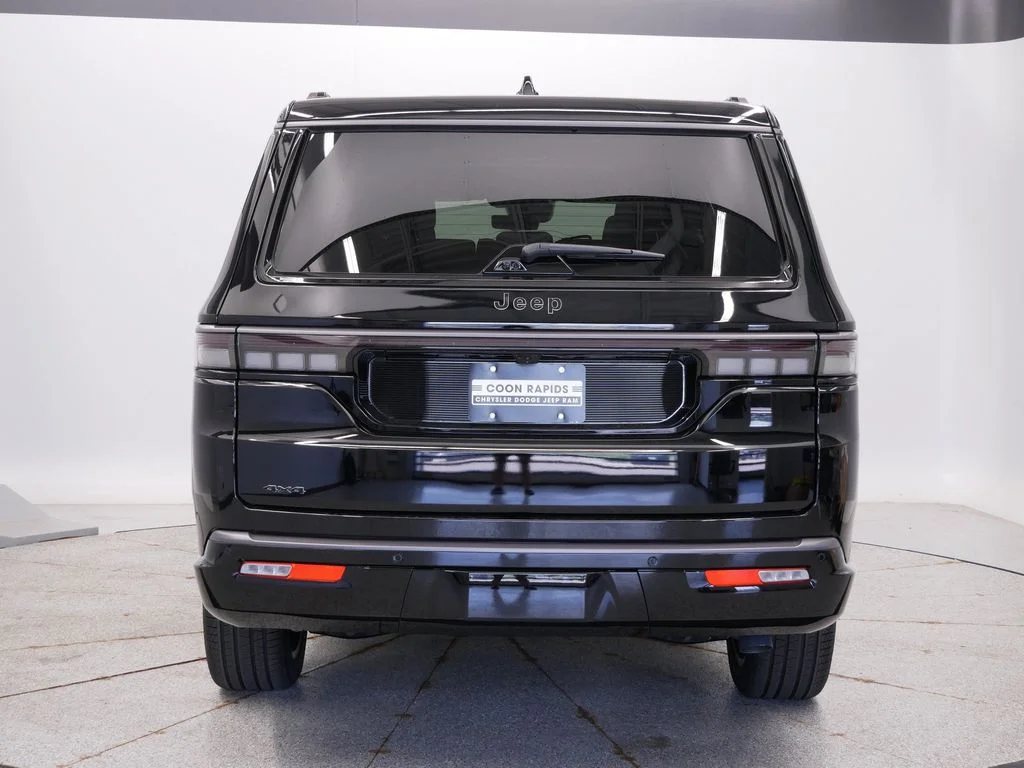 New 2026 High Gloss Black Jeep Summit Reserve image 4
