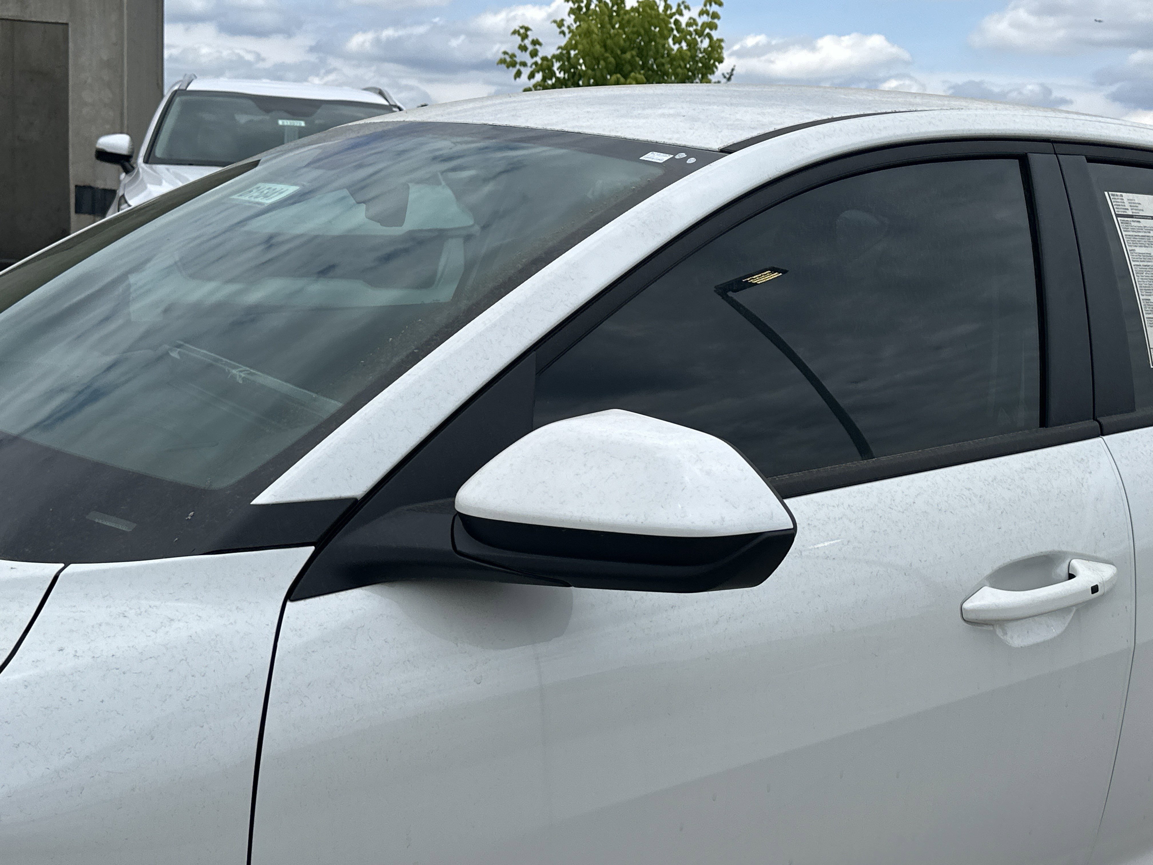 New 2026 Snow White Pearl Kia LXS image 13