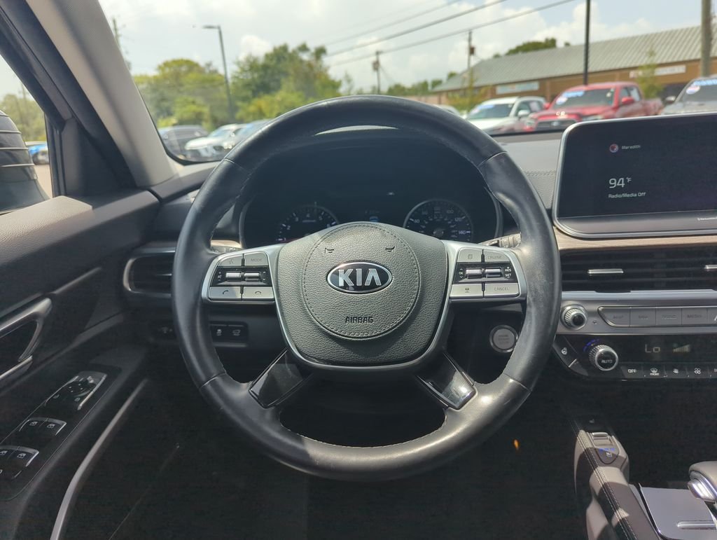 Used 2021 Green Kia EX image 17