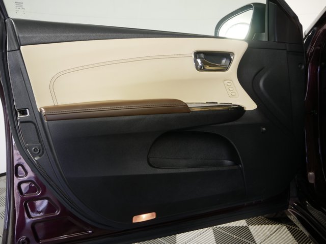 Used 2015 Sizzling Crimson Mica Toyota Limited image 8