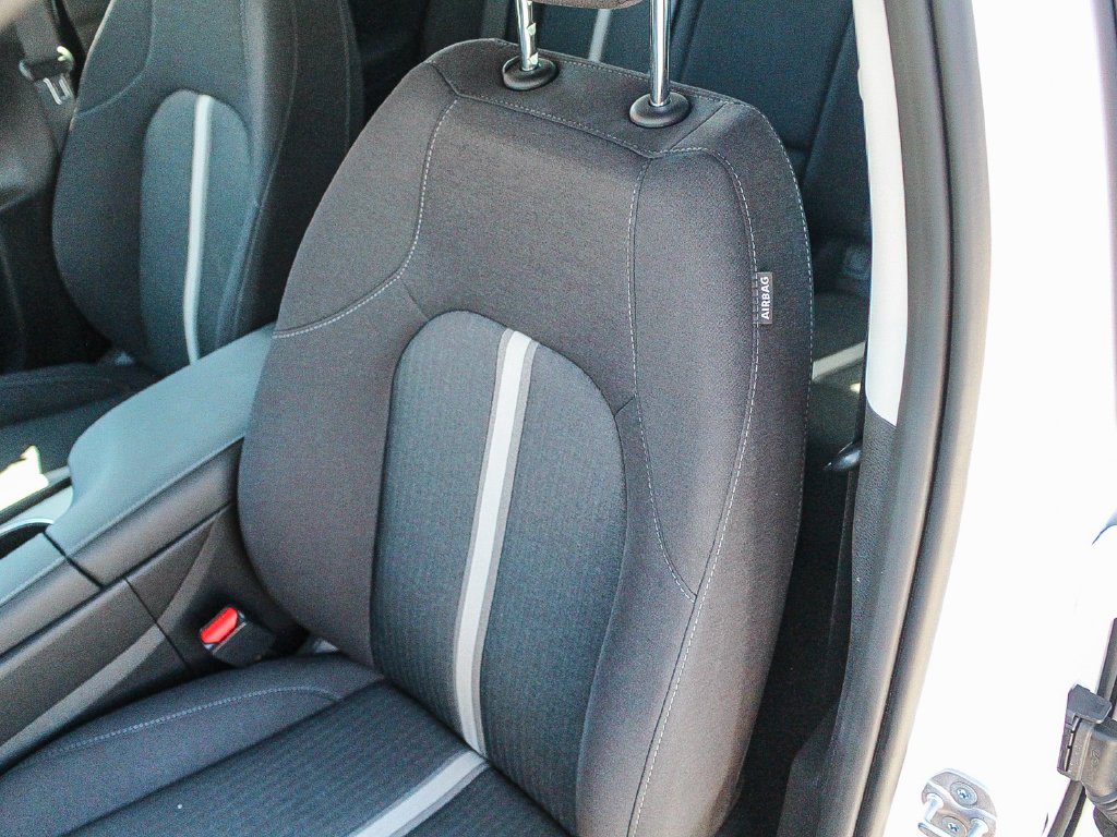 Used 2026 White Hyundai SEL Sport image 27