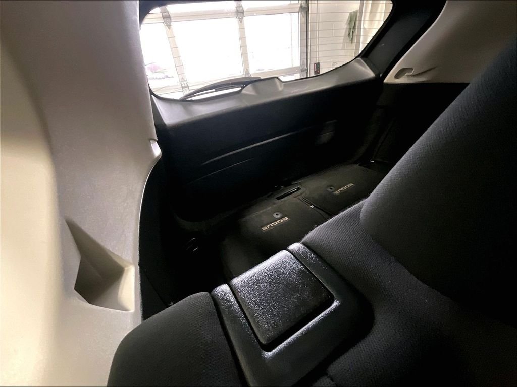 Used 2024 White Nissan S image 17