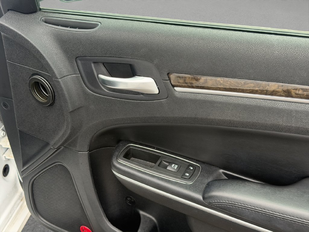 Used 2012 White Chrysler C image 17