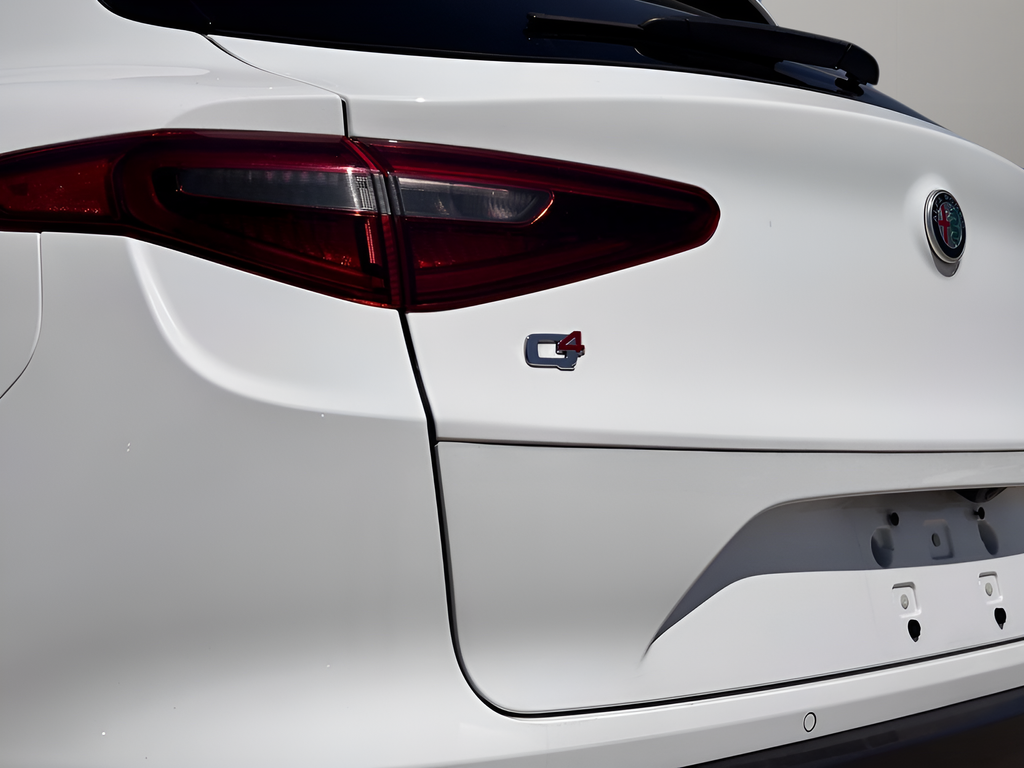 Used 2023 White Alfa Romeo Ti image 6