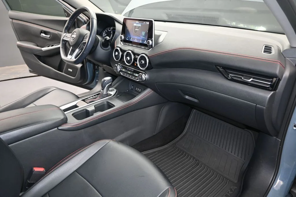 Used 2025 Gray Nissan SR image 31