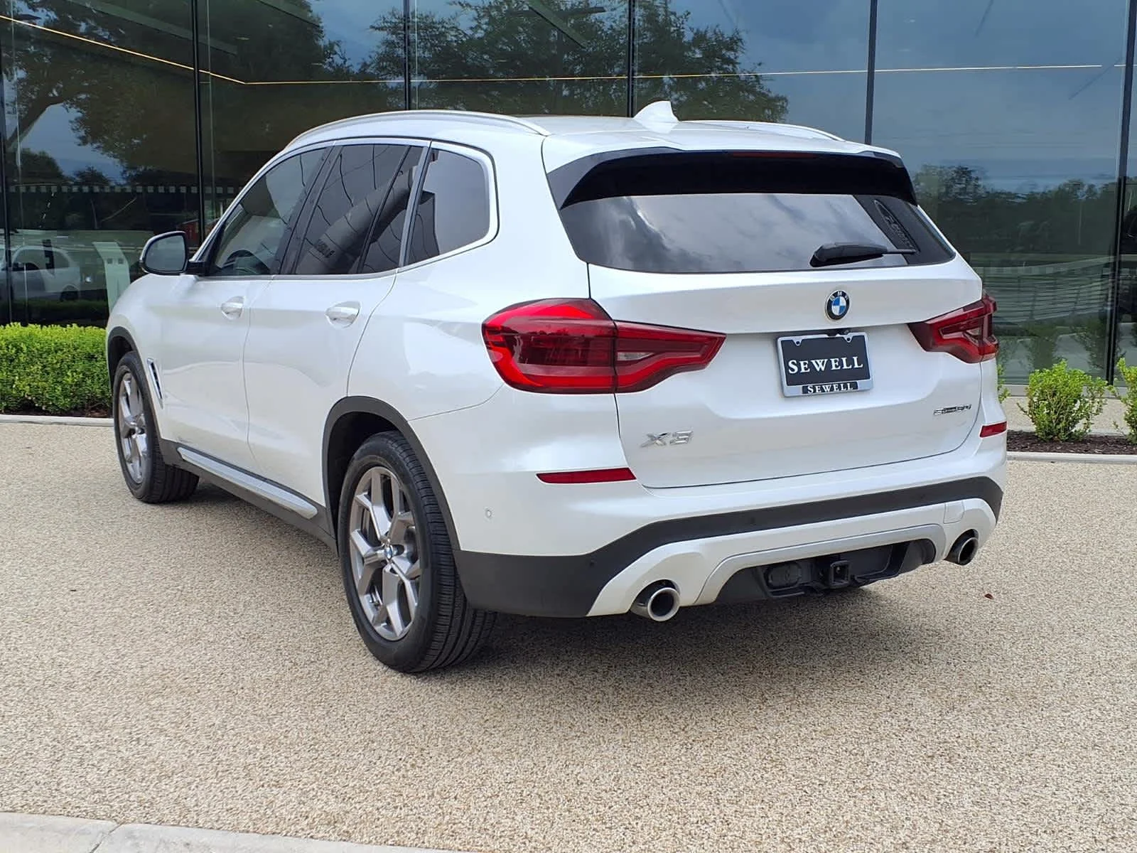 Used 2020 Mineral White Metallic BMW sDrive30i image 5