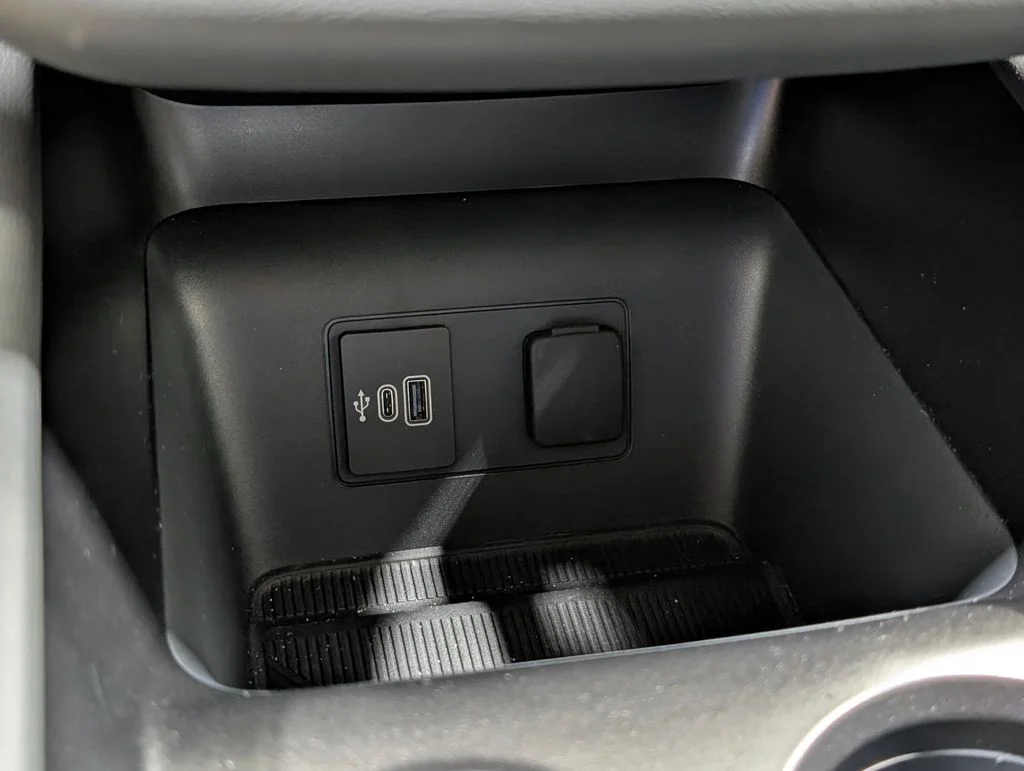 New 2026 Agate Black Metallic Ford Active image 9