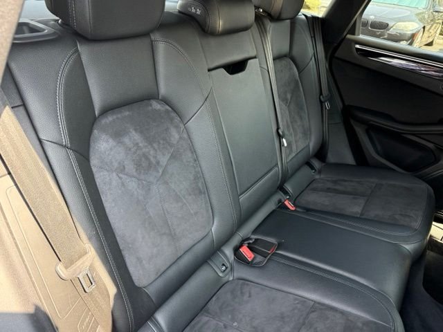 Used 2020  Porsche  image 20