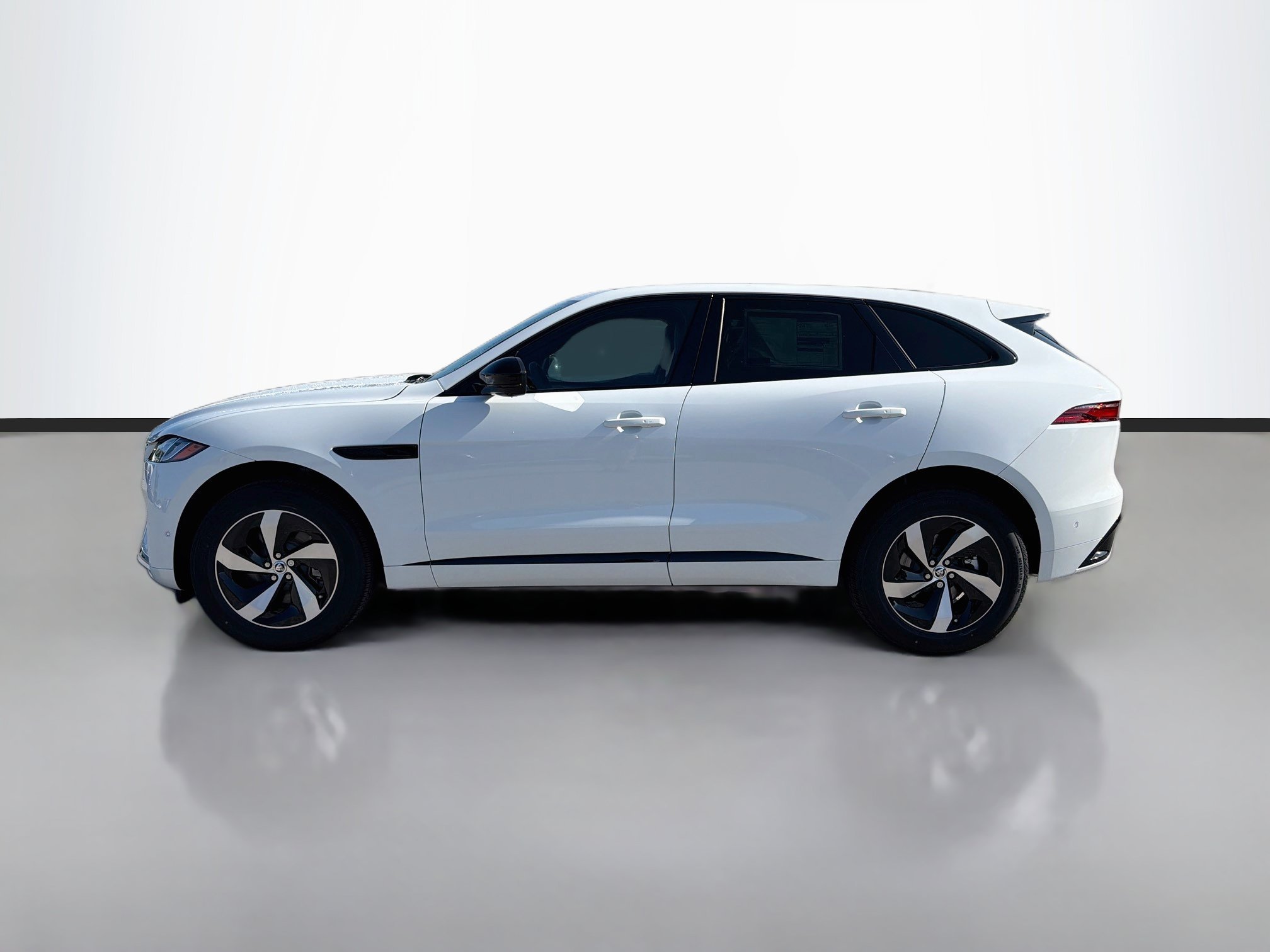 New 2026 Fuji White Jaguar R-Dynamic S image 2