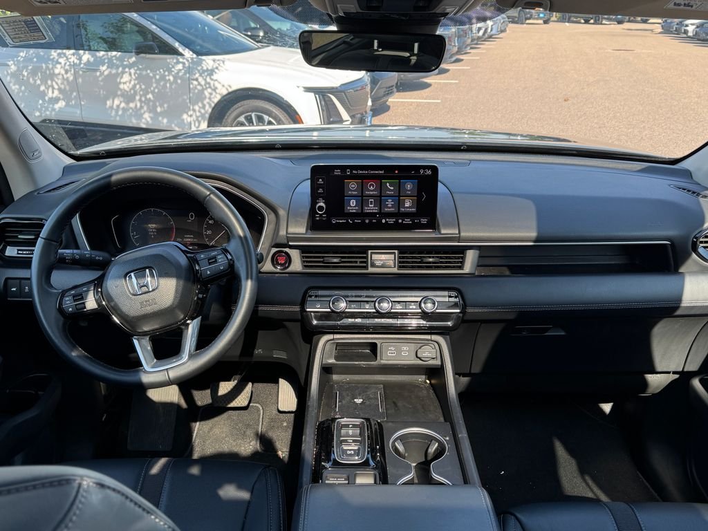 2025 Honda Pilot Touring - Photo 16