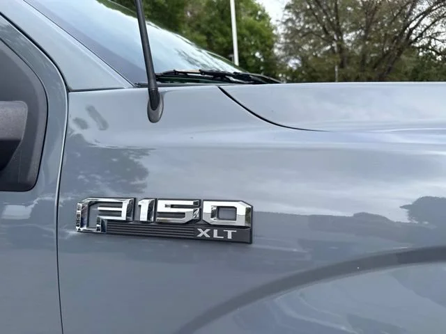 Used 2020 Gray Metallic Ford XLT image 5