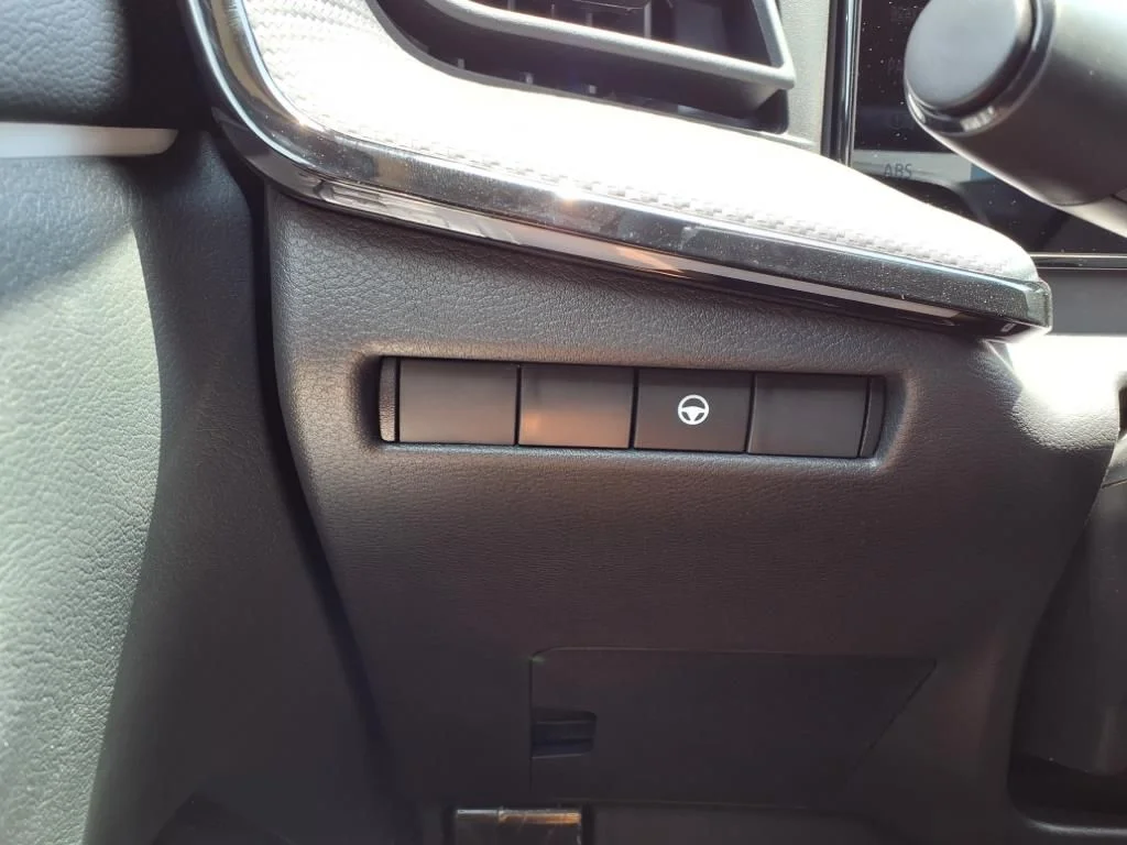 2025 Nissan Kicks SR AWD - Photo 10