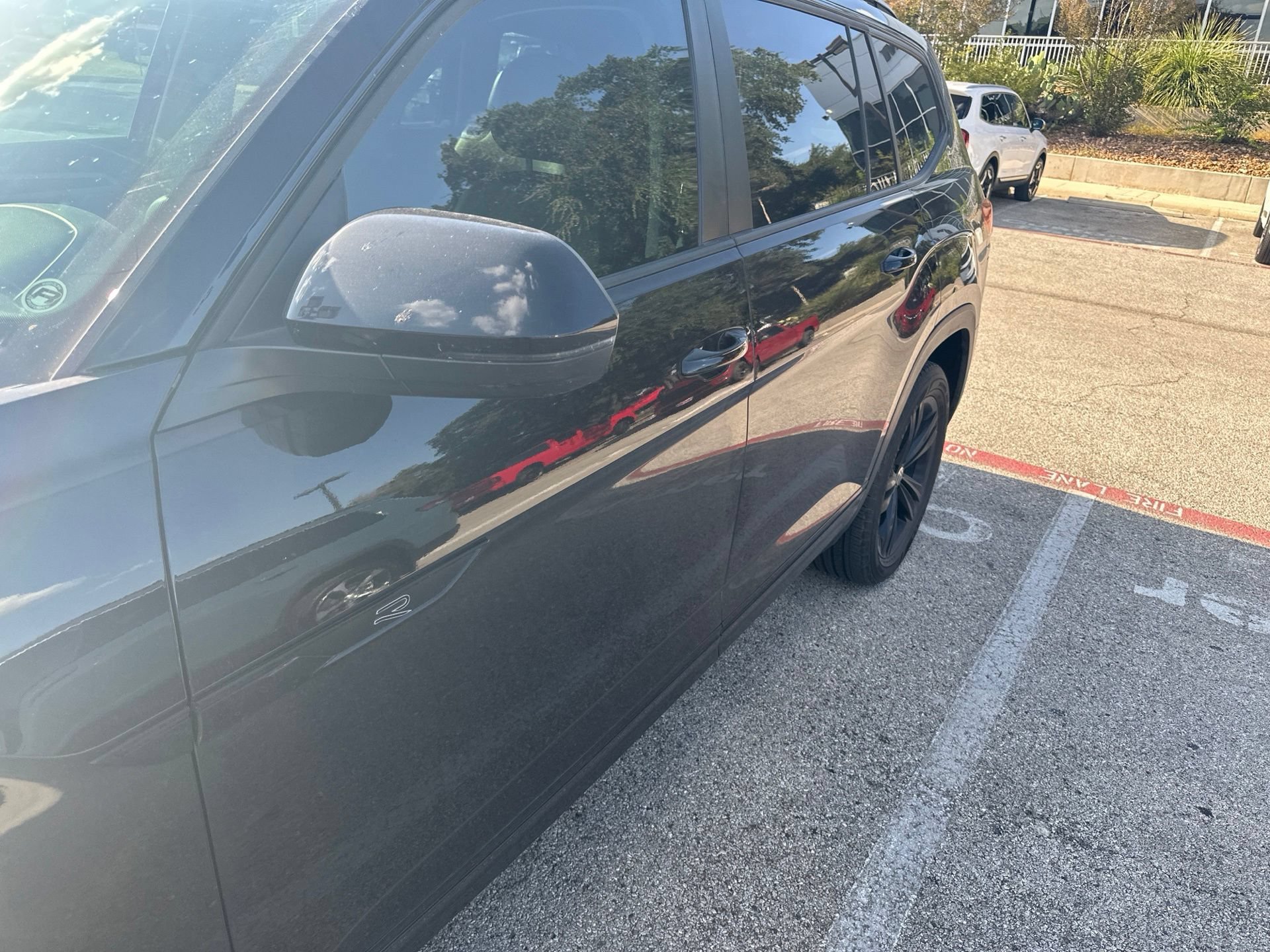 Used 2022 Deep Black Volkswagen 3.6L V6 SEL R-Line Black image 6