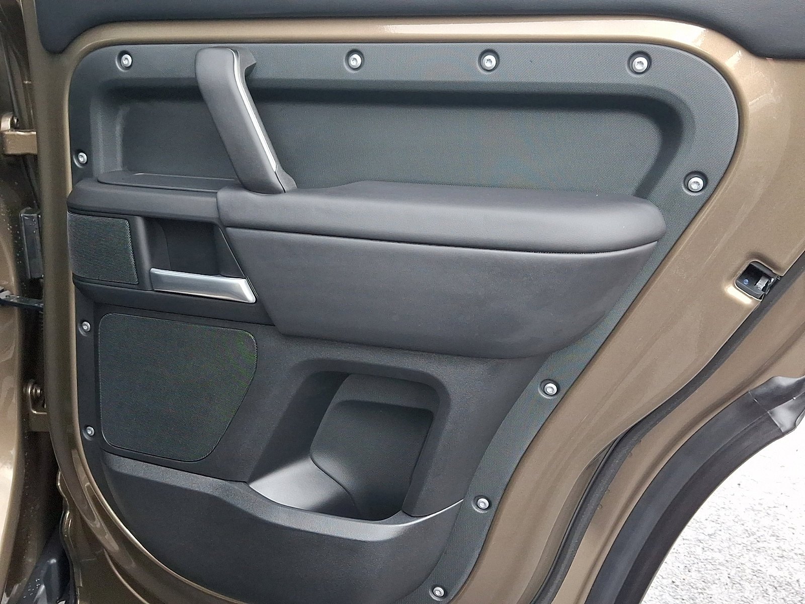 Used 2025 Gondwana Stone Metallic   1Dk Land Rover S image 20