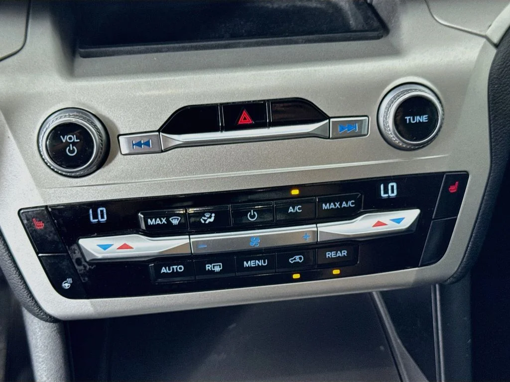 Used 2021 White Metallic Ford XLT image 20