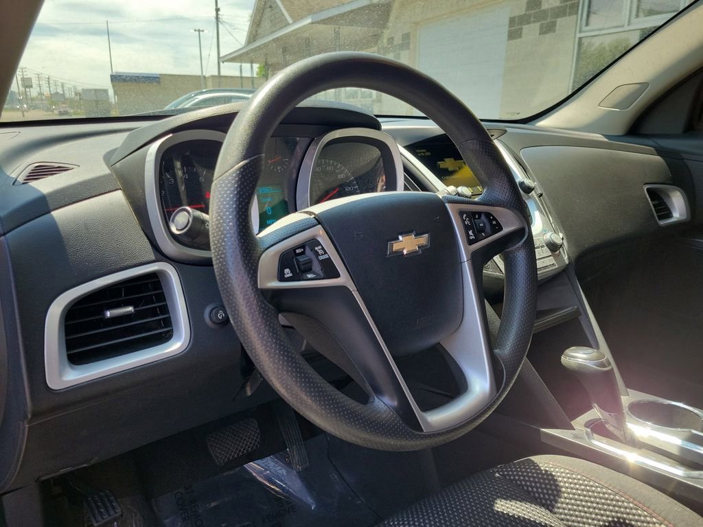 Used 2017 BLUE VELVET METALLIC Chevrolet LT image 19